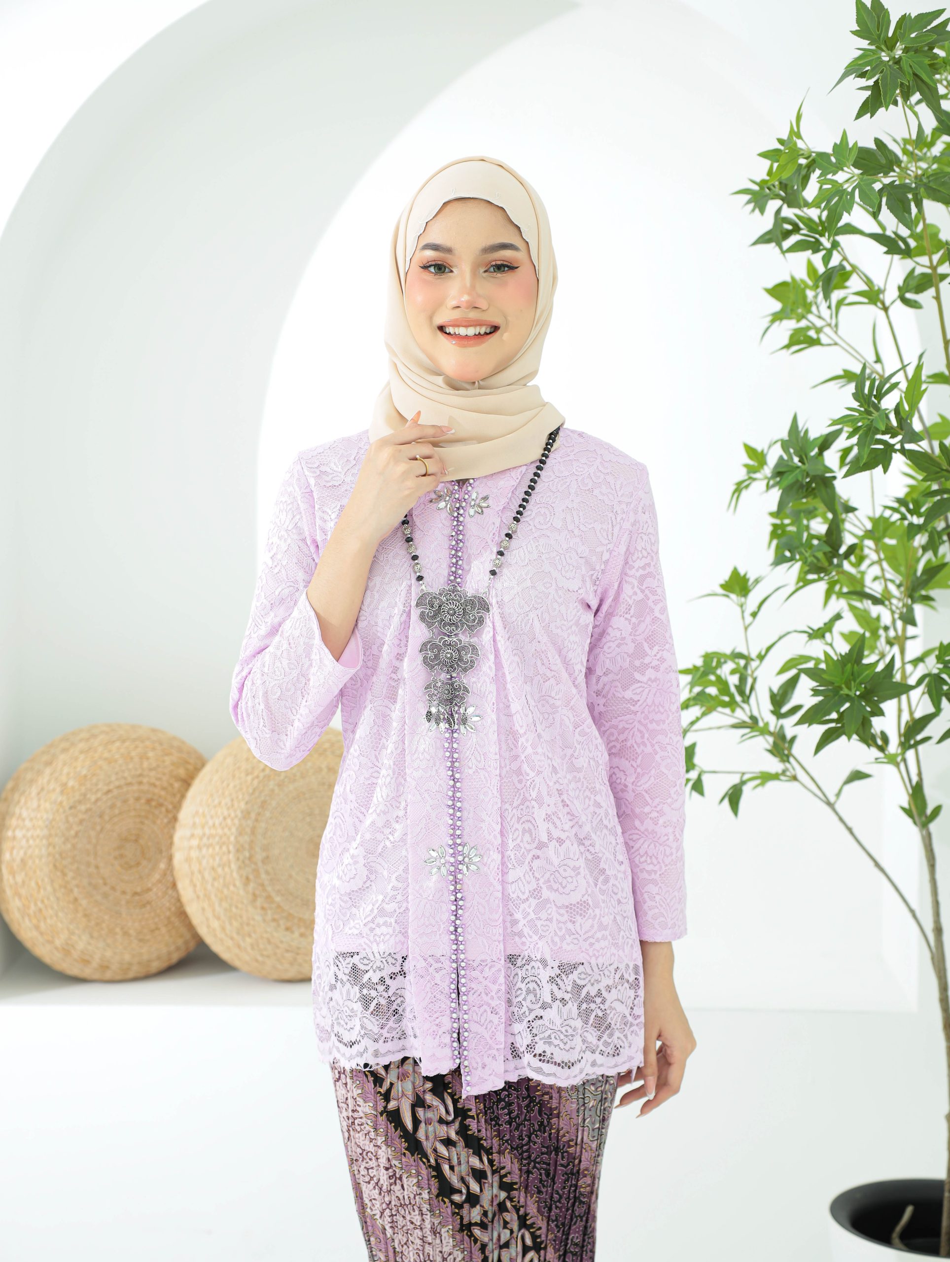 Kaira Trousers