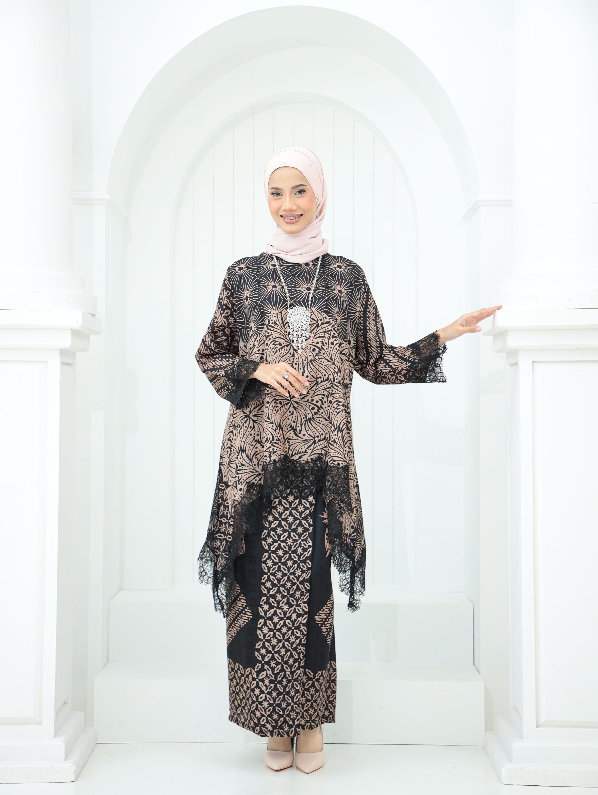 Helena Black Fia Exclusive